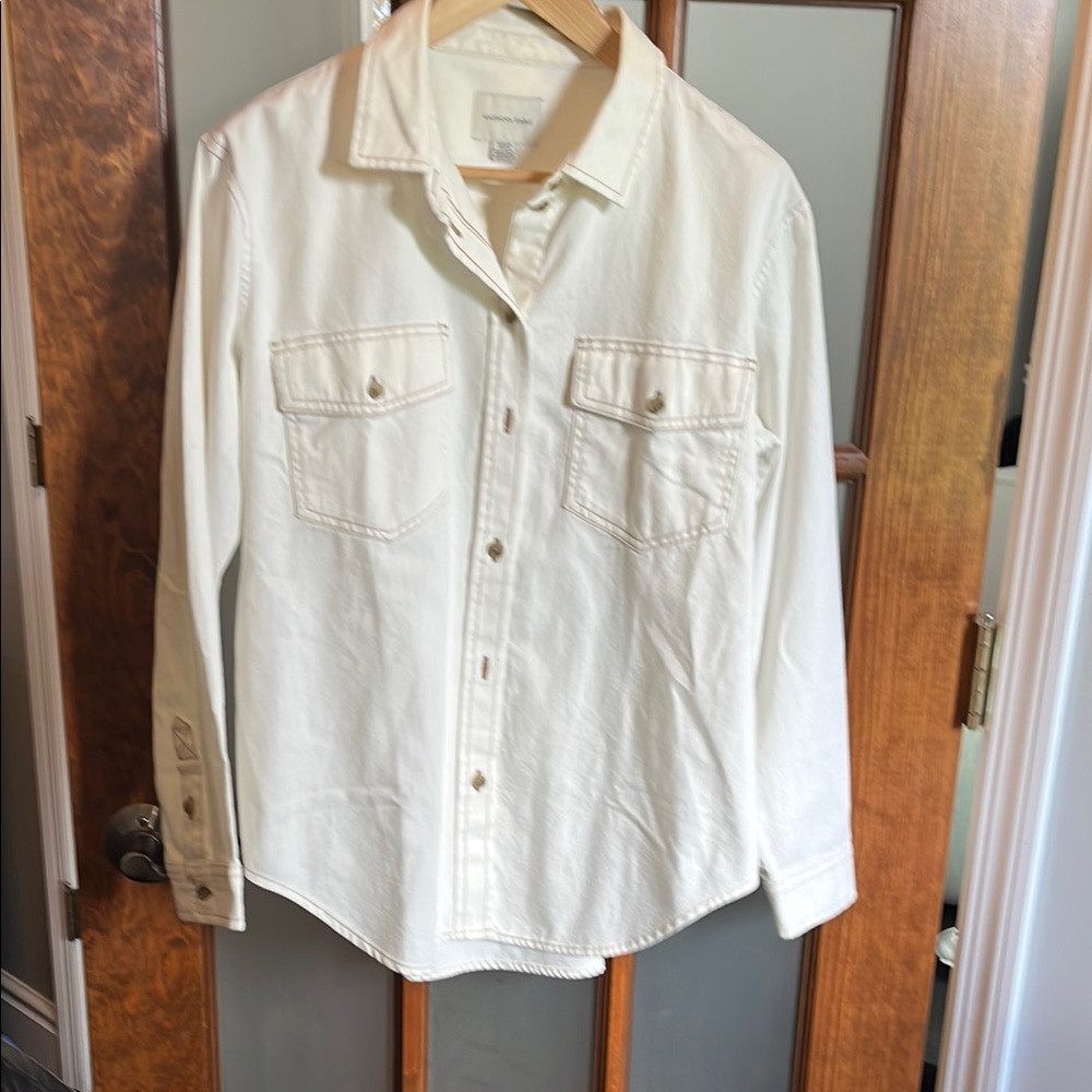 American Eagle Cream Button-Up Shirt.  Light Jean material.  New without tags.
